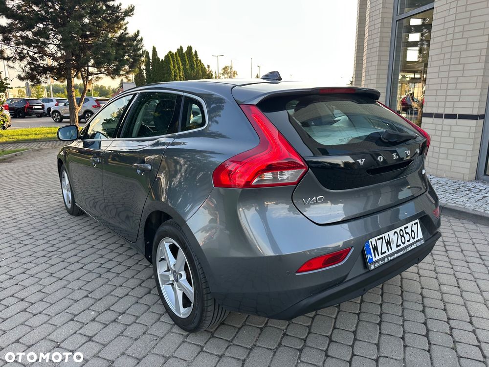 Volvo V40 D2 Momentum - 12