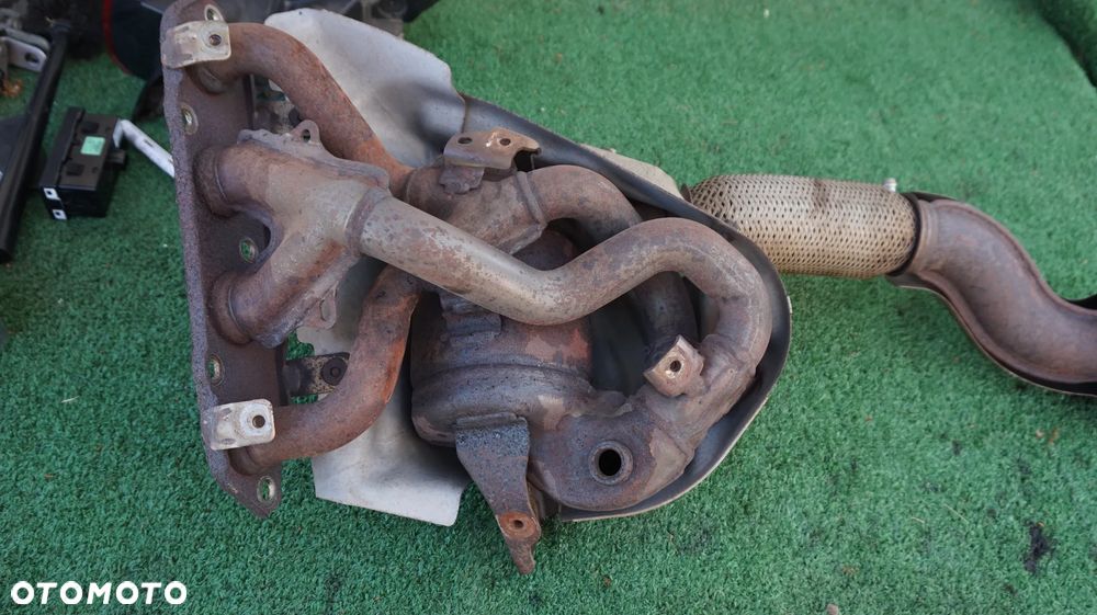 Mazda CX-3  2.0 benzyna katalizator kolektor wydechowy - 2