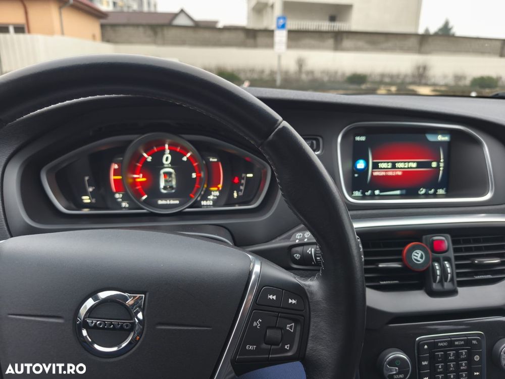 Volvo V40 D3 Aut. Inscription - 18