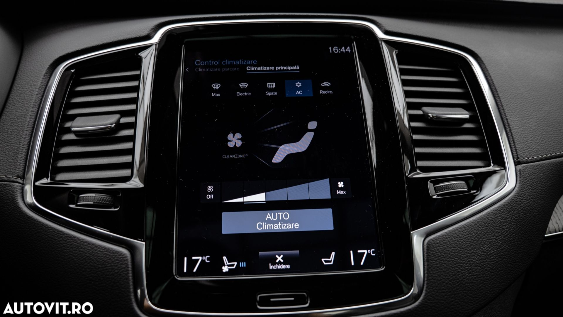 Volvo XC 90 B5 D AWD Geartronic Inscription - 24