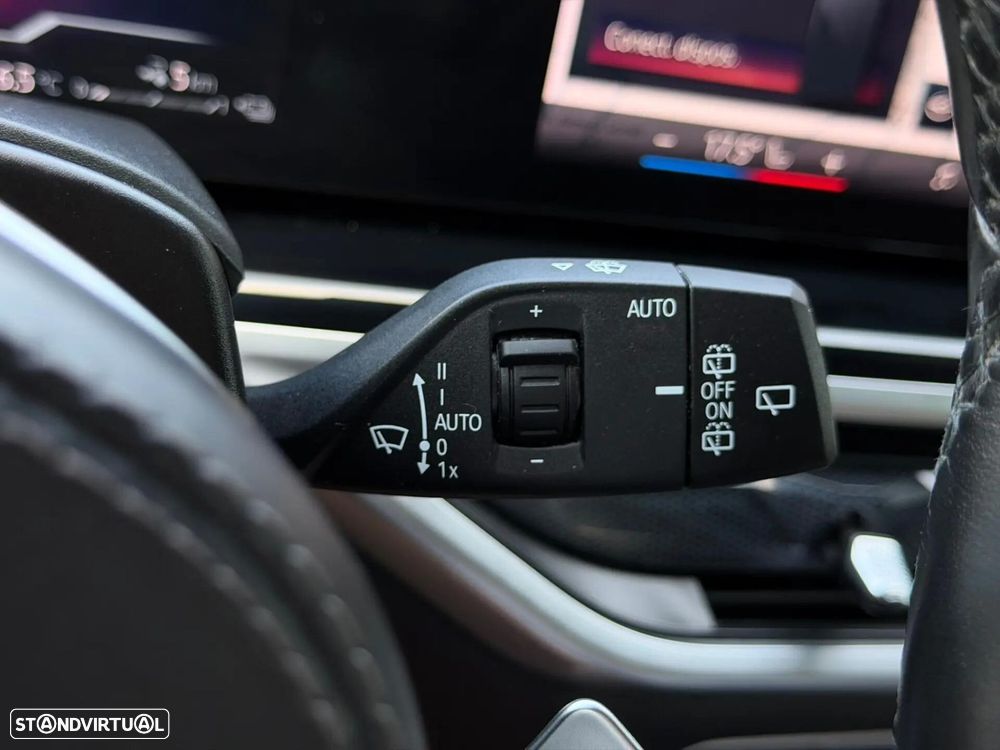 BMW X5 50 e xDrive Pack M Desportivo Pro — fotografia 40