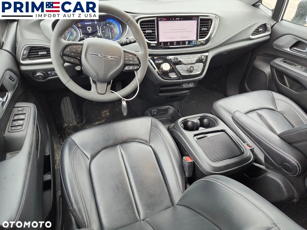 Chrysler Pacifica - 8