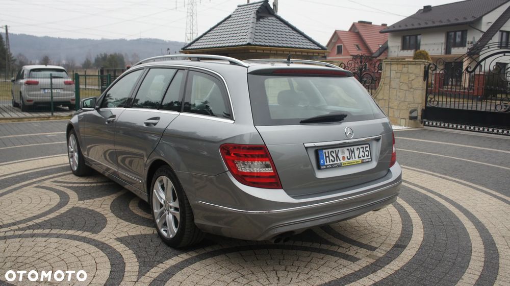 Mercedes-Benz Klasa C 180 CGI BlueEff Avantgarde - 7