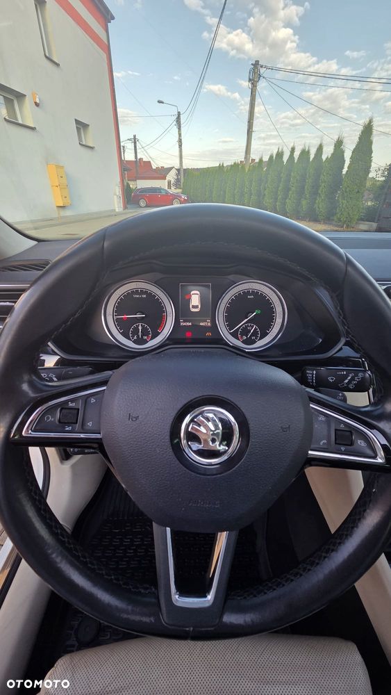 Skoda Superb 2.0 TDI 4x4 L&K DSG - 18