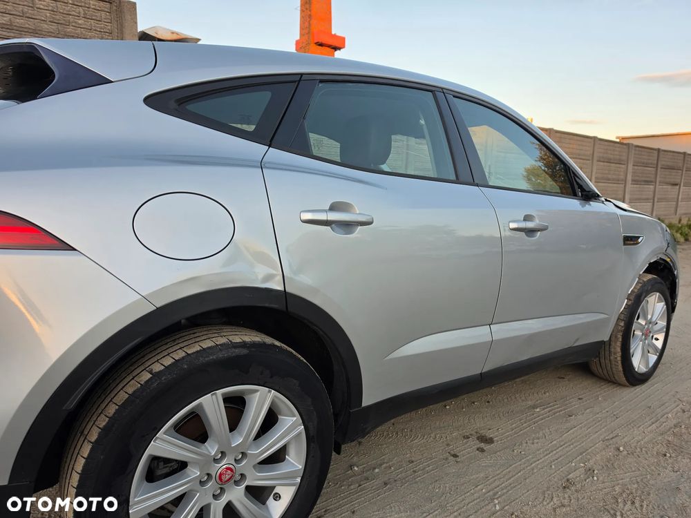 Jaguar E-Pace P200 AWD R-Dynamic S - 32