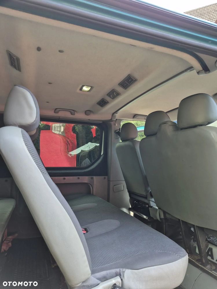 Opel Vivaro - 10