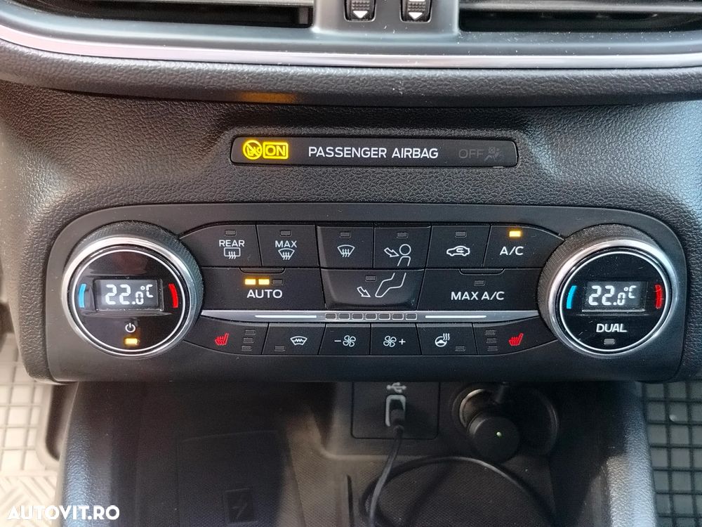 Ford Focus 2.0 EcoBlue Active Business - 22