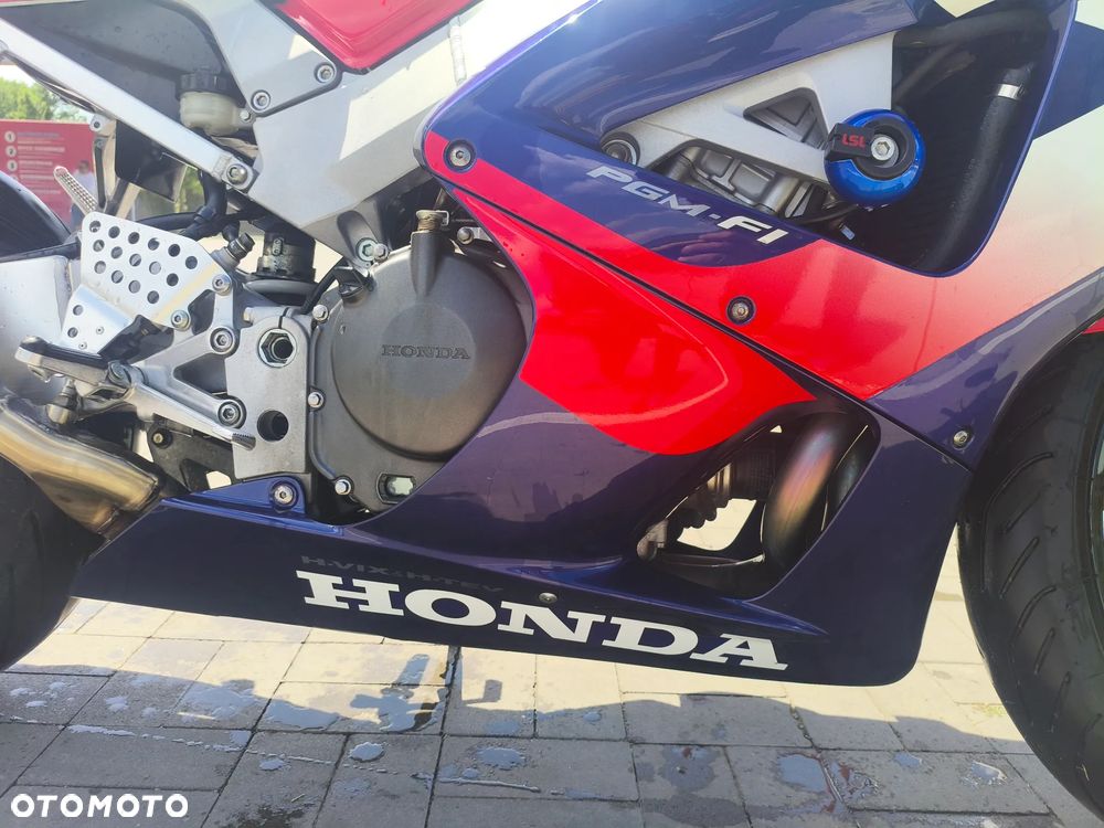 Honda CBR - 11