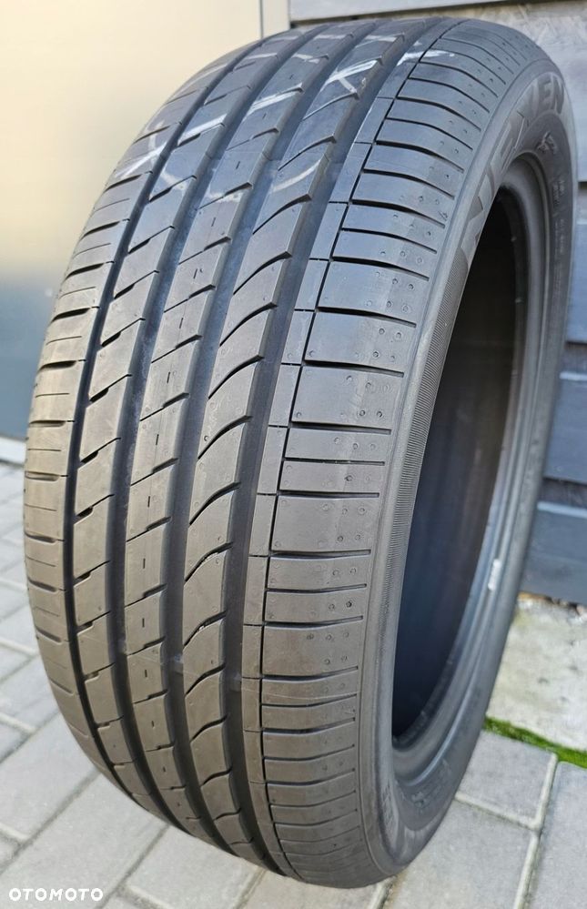 Nexen NFera SU1 205/50R17 89 V - 1