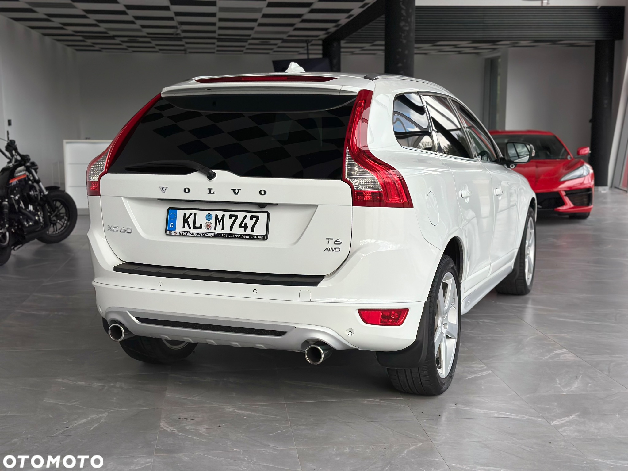 Volvo XC 60 T6 AWD R-Design - 11