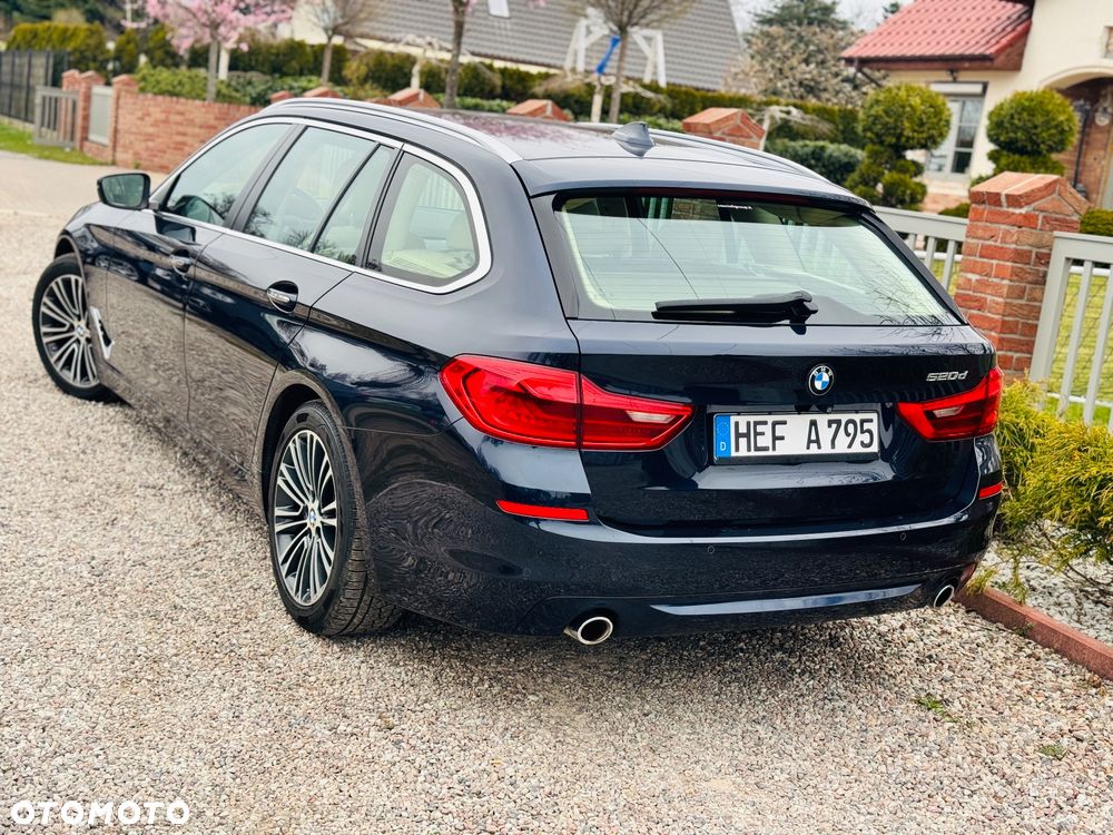 BMW Seria 5 520d Luxury Line sport - 31