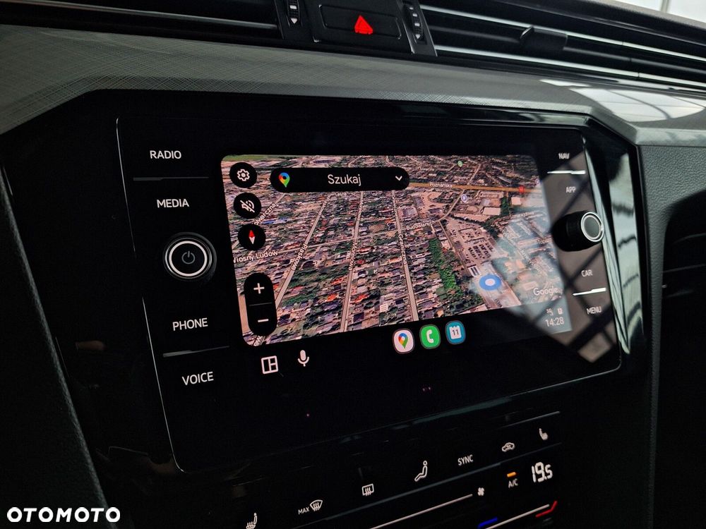 Volkswagen Passat - 27