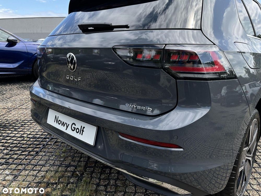 Volkswagen Golf - 16