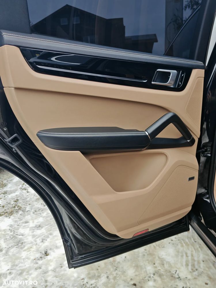 Porsche Cayenne E-Hybrid Tiptronic S - 24