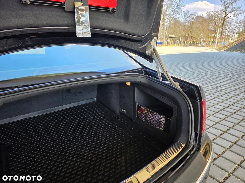 Volkswagen Phaeton - 14