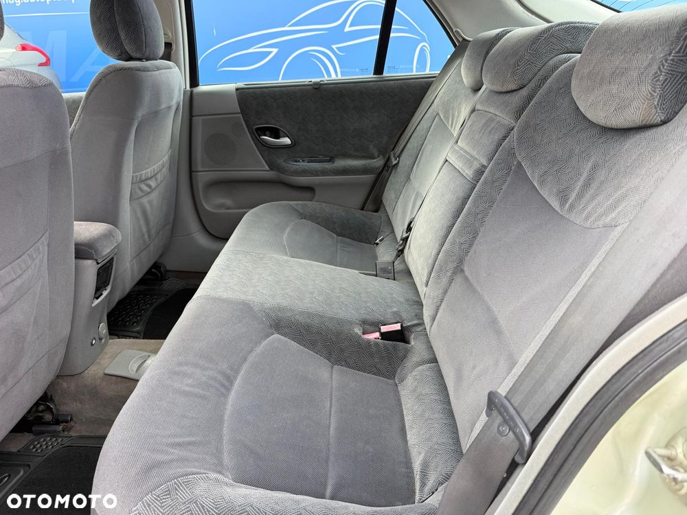 Renault Laguna 1.8 16V Expression - 12
