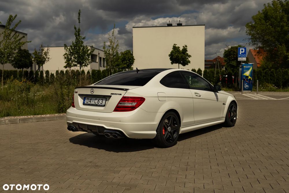 Mercedes-Benz Klasa C 63 AMG AMG SPEEDSHIFT MCT AMG Performance Package - 7