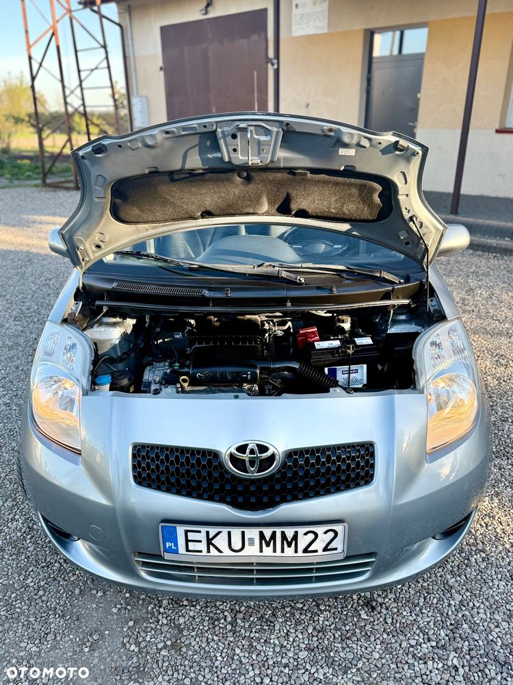Toyota Yaris 1.3 - 11