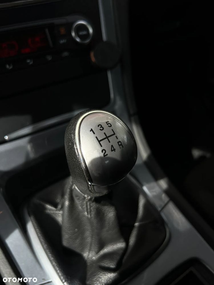 Ford Mondeo - 23