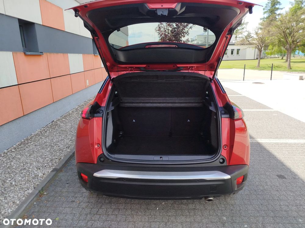 Peugeot 2008 BlueHDi 130 EAT8 Allure Pack - 25