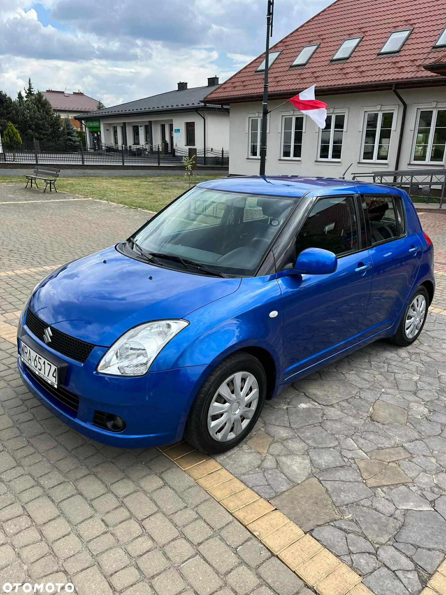 Suzuki Swift 1.3 Club - 3