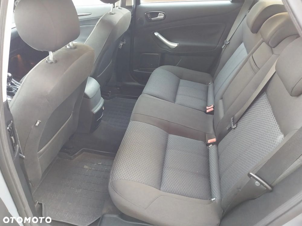 Ford Mondeo 2.0 TDCi Ghia - 20