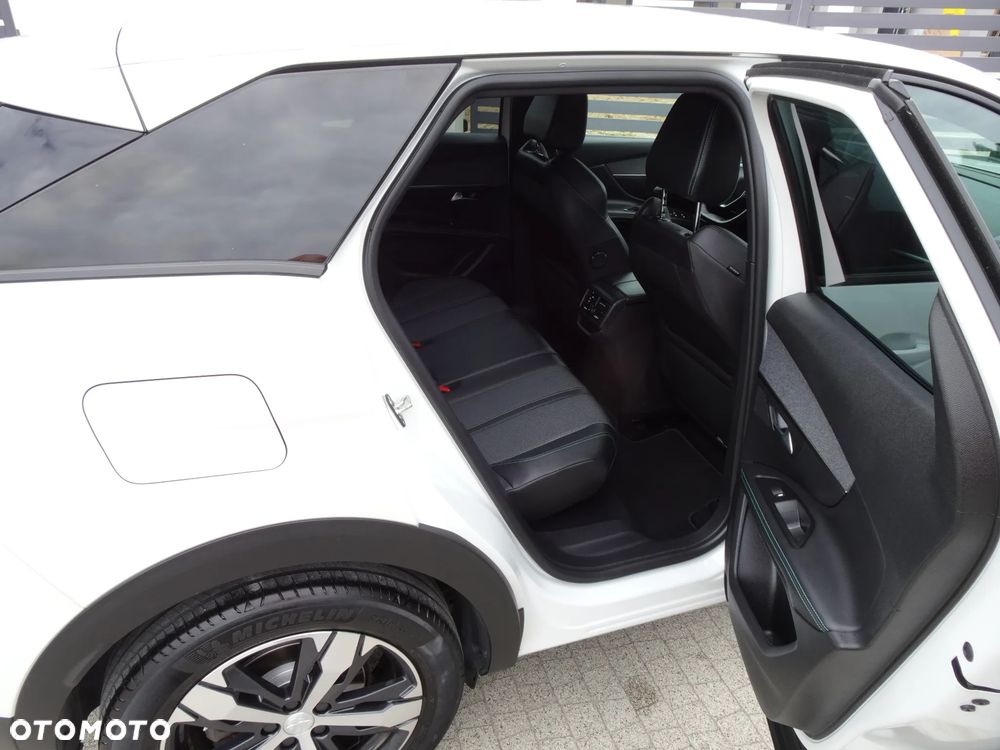 Peugeot 3008 1.5 BlueHDi Allure Pack S&S EAT8 - 18