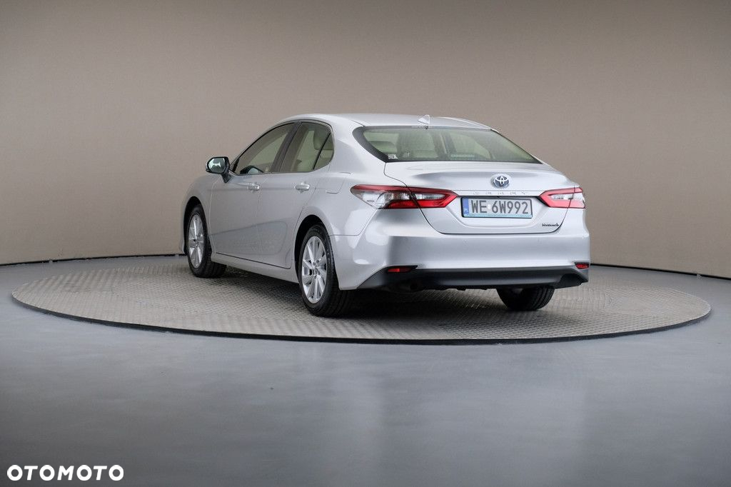 Toyota Camry - 2