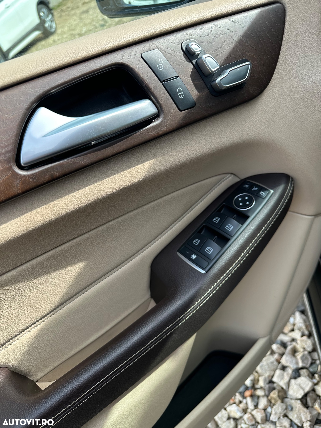 Mercedes-Benz GLE 250 d 4MATIC - 23