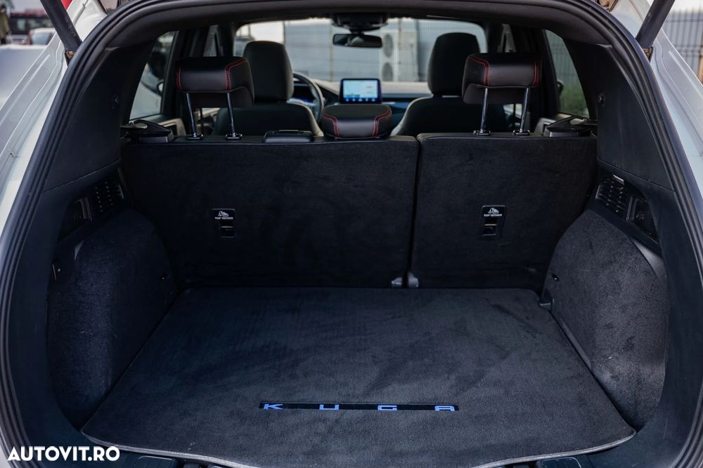 Ford Kuga 2.5 Duratec PHEV ST Line X - 23