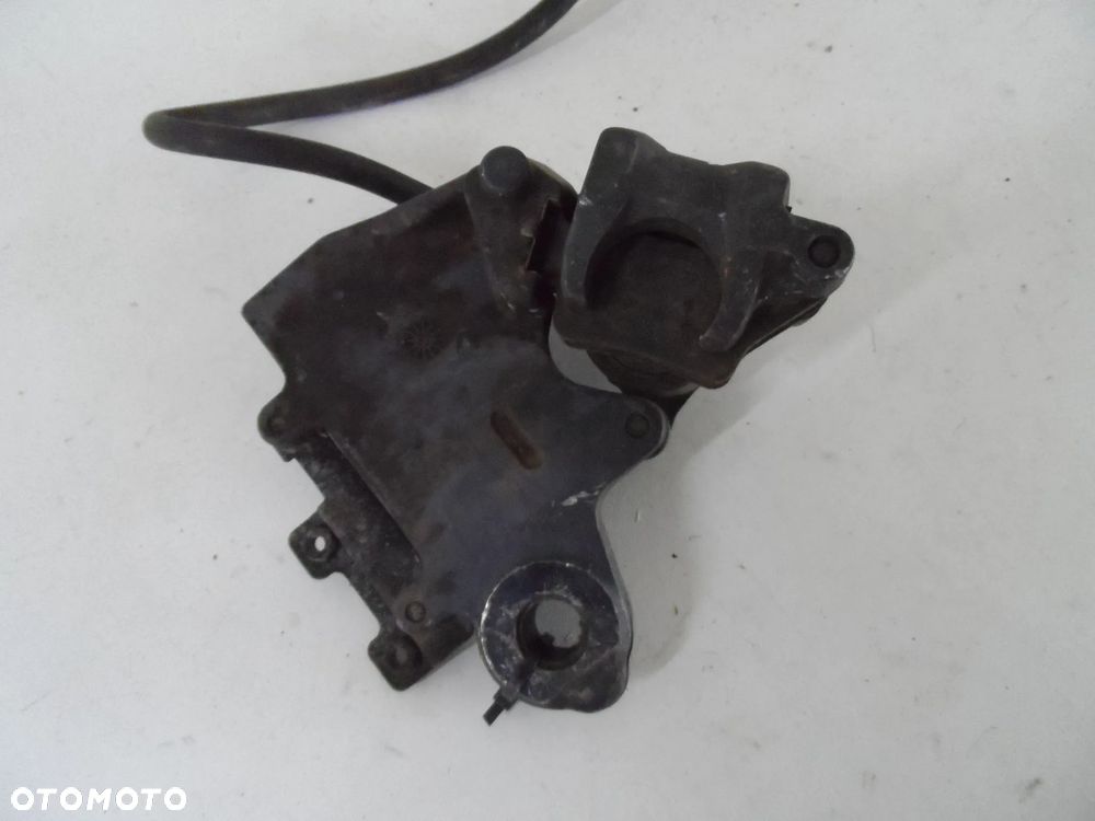CAGIVA W 16 zacisk hamulcowy tył, jarzmo, pompa hamulcowa - 3