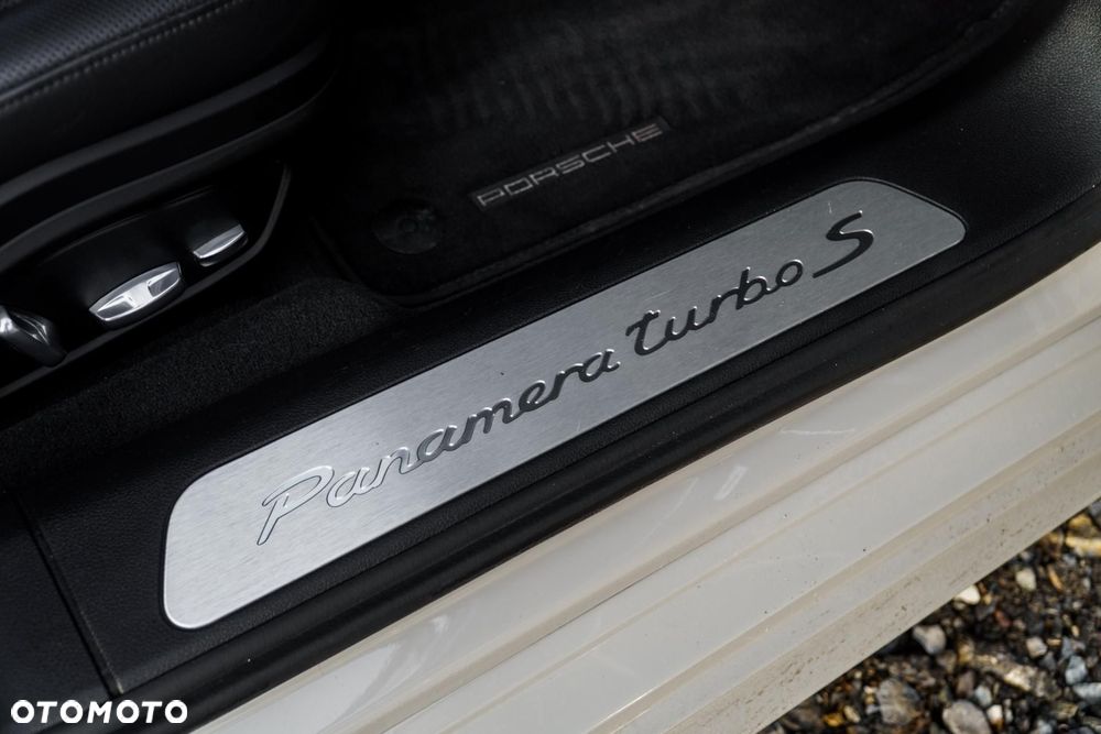 Porsche Panamera Turbo S E-Hybrid - 33