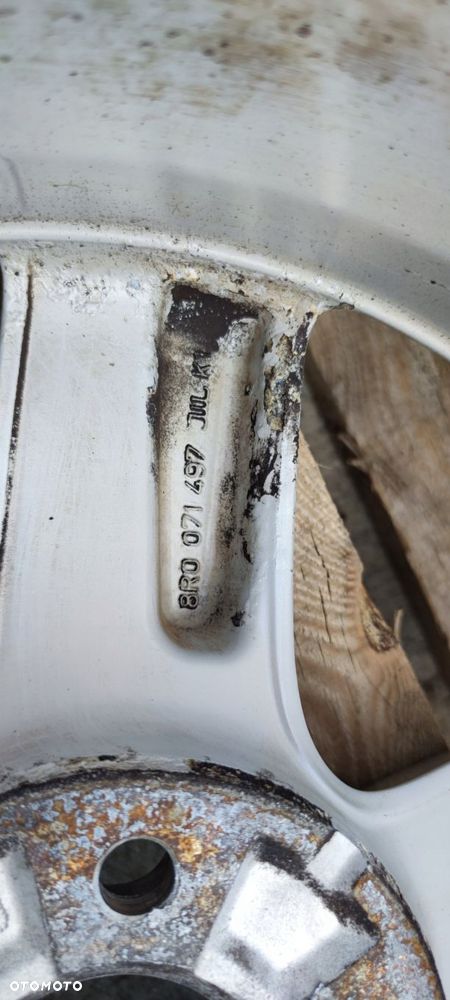 FELGA FELGI AUDI A4 A5 Q5 7,0J R17 ET37 8R0071497 - 7