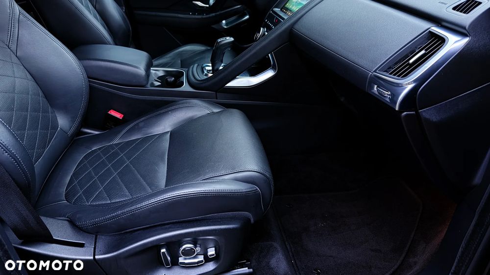 Jaguar E-Pace D240 AWD SE - 40