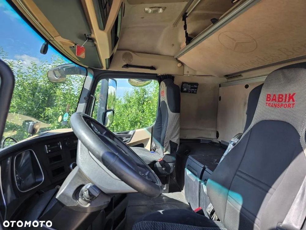 Mercedes-Benz actros - 9