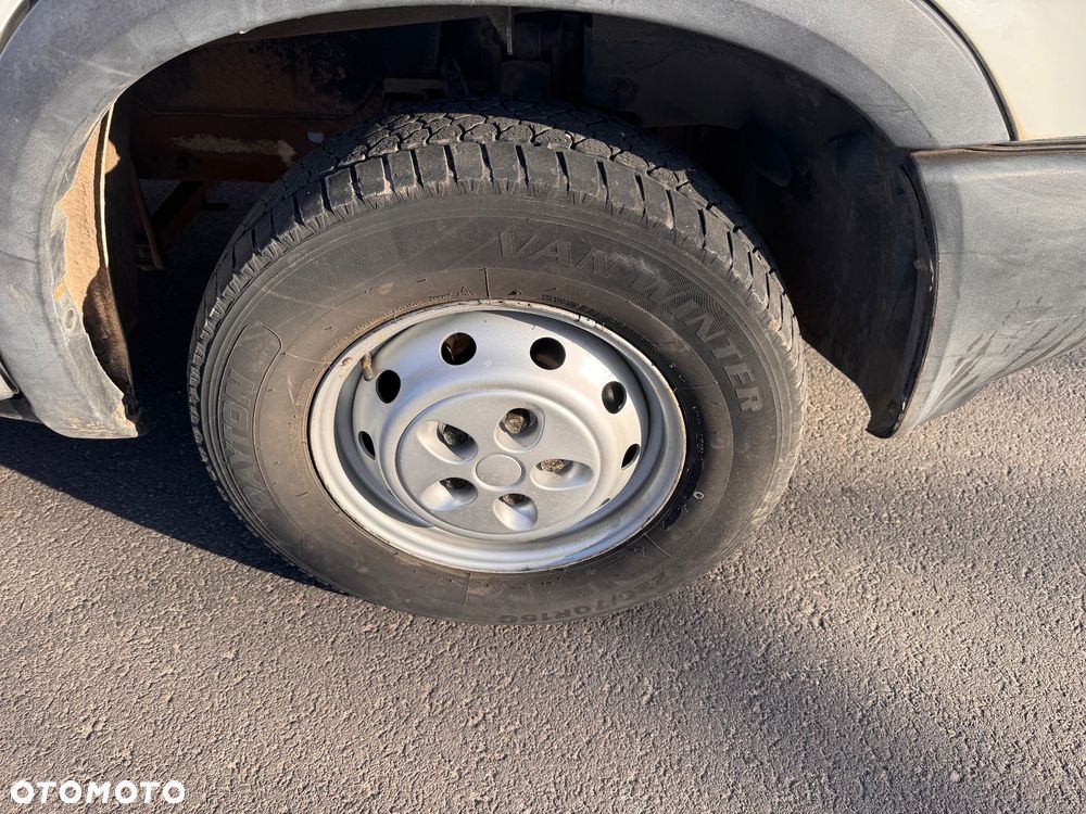 Iveco Daily 35S12 Średni - 32