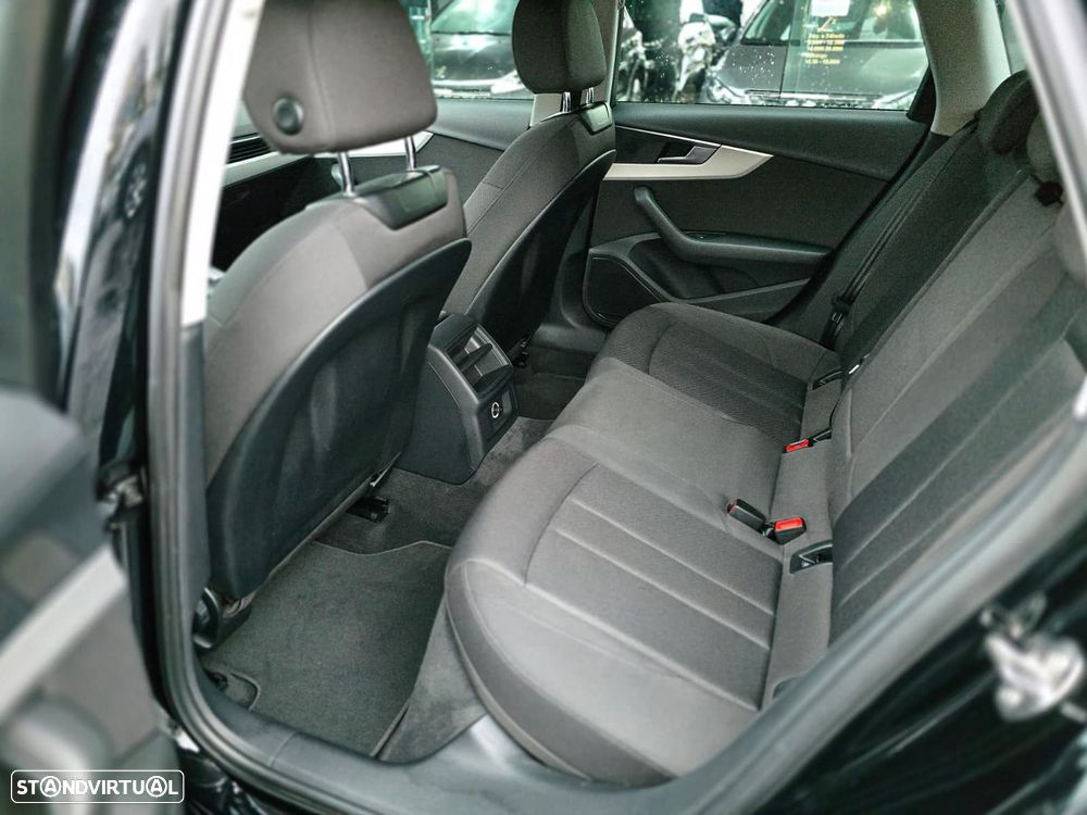 Audi A4 Avant 35 TDI Advanced S tronic - 16