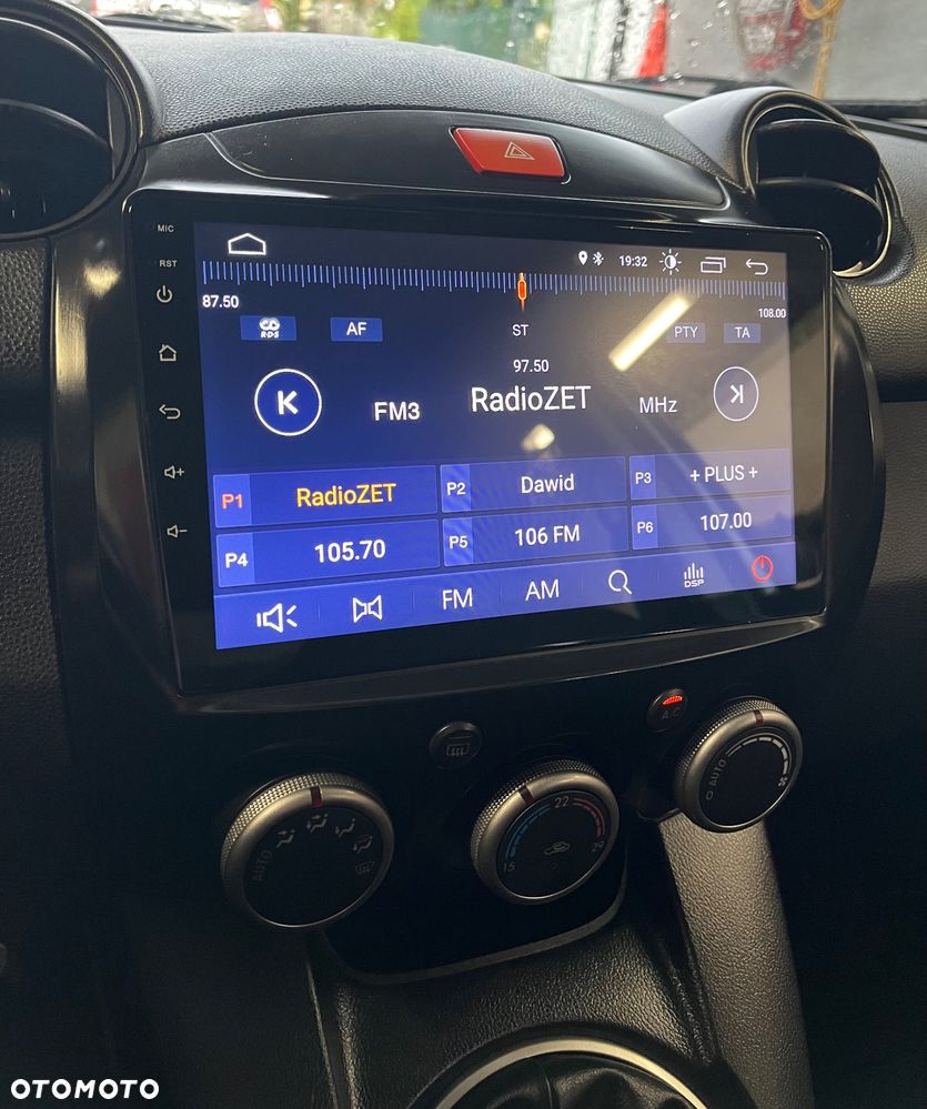 Mazda 2 - 17