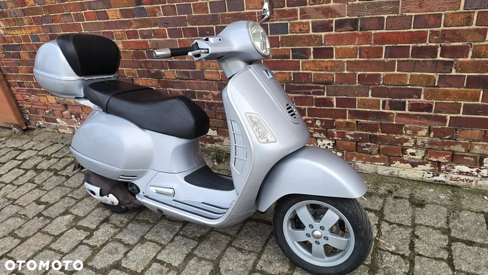 Piaggio Vespa - 24