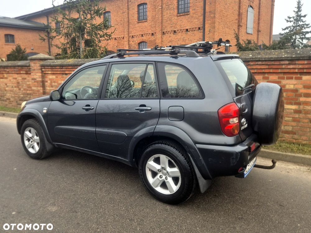 Toyota RAV4 D-4D 4x4 Edition - 11