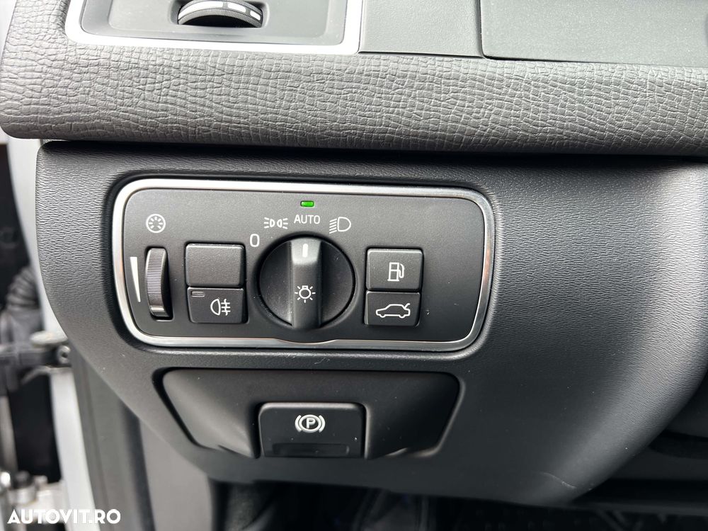 Volvo XC 60 D4 Geartronic Momentum - 17