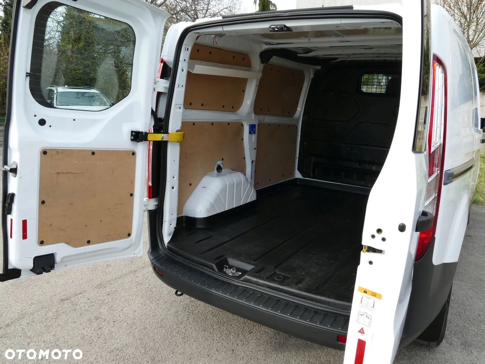 Ford Transit - 18