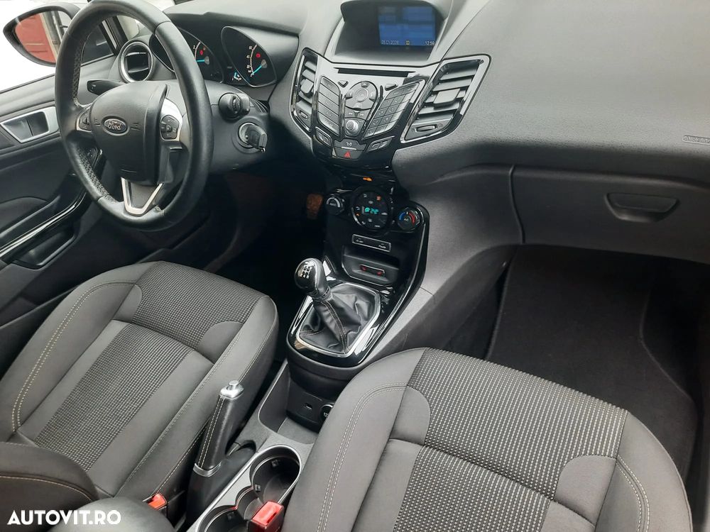 Ford Fiesta 1.0 EcoBoost Start-Stop Titanium - 10