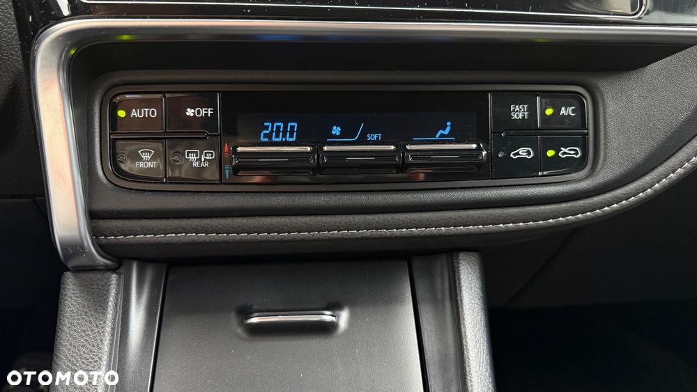Toyota Auris - 12