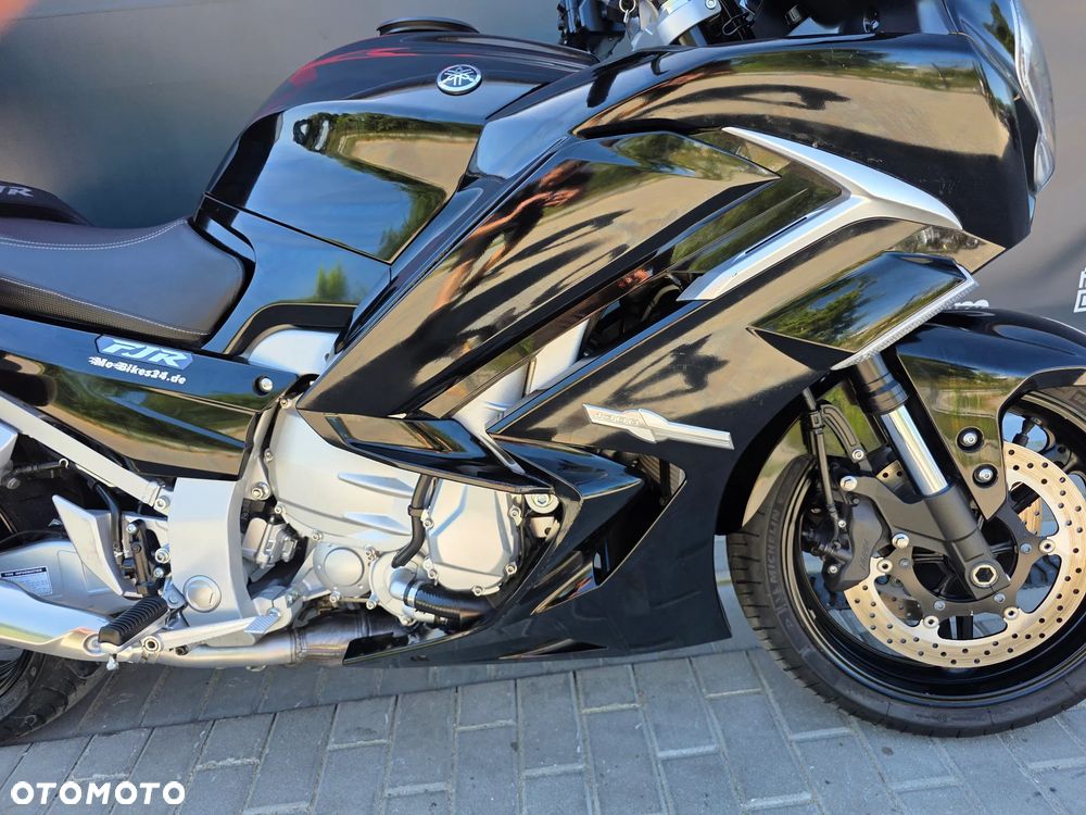 Yamaha FJR - 12