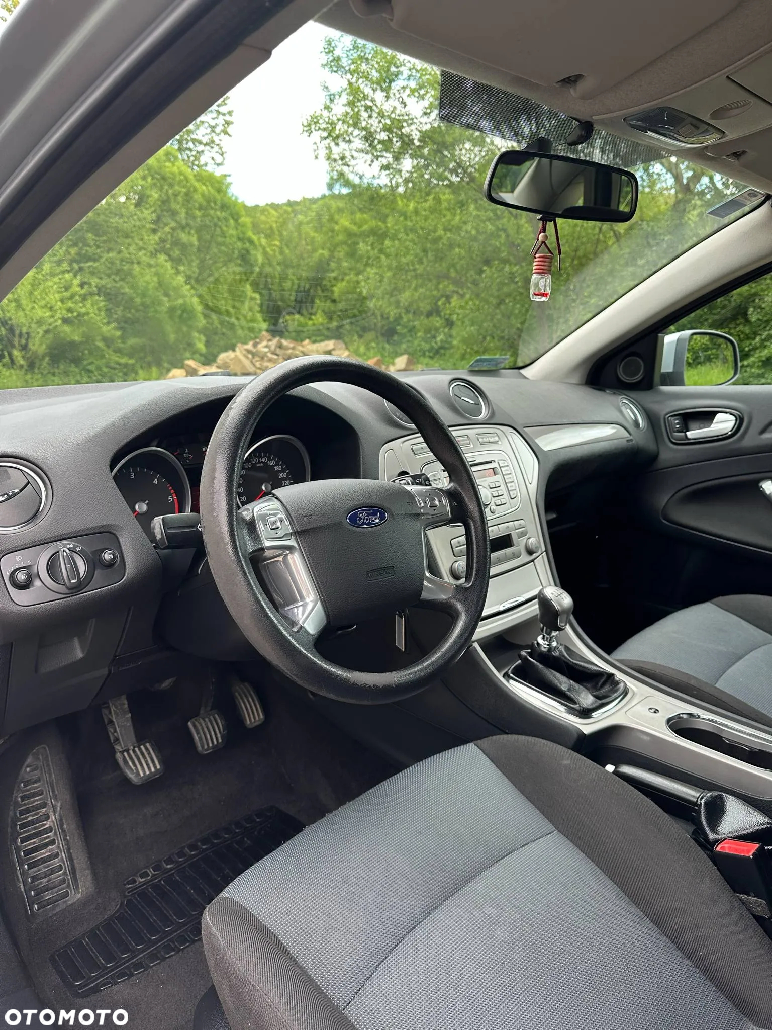 Ford Mondeo 1.8 TDCi Ambiente - 9