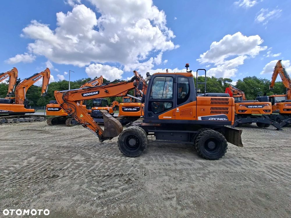 Doosan DX140W-5