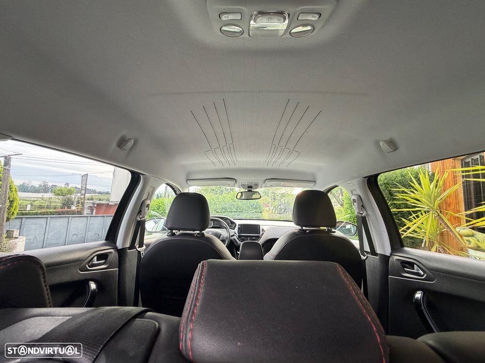 Peugeot 2008 1.2 PureTech GT Line EAT6 - 16