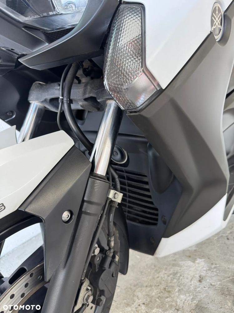 Yamaha X-max - 9