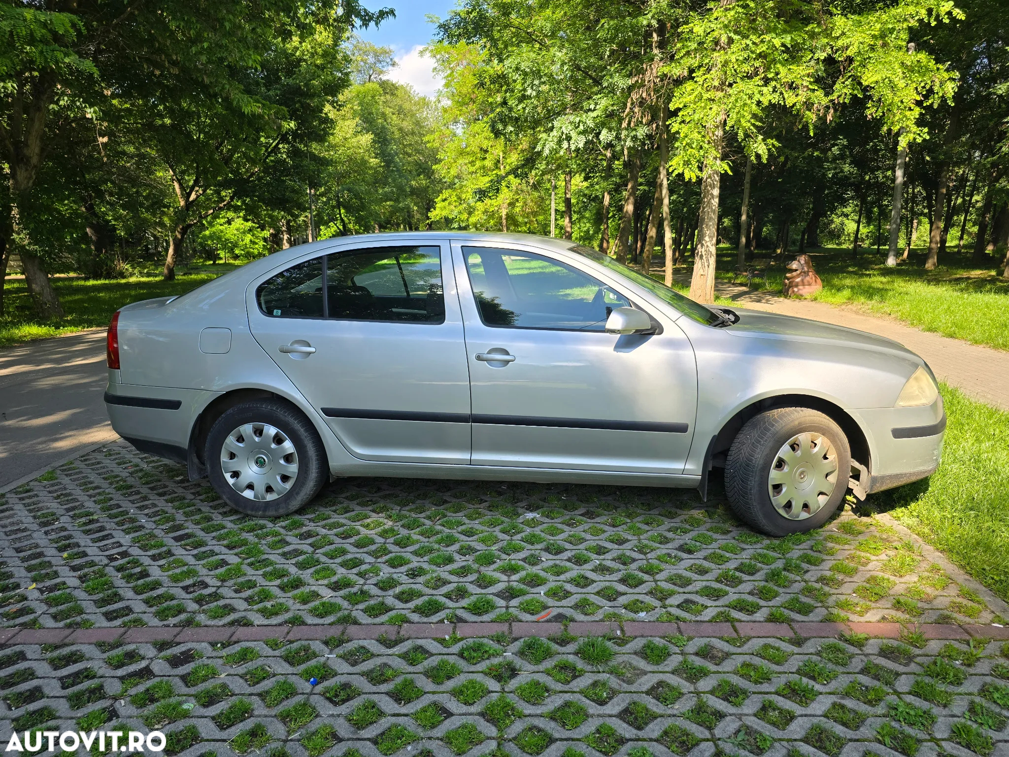 Skoda Octavia Combi 1.6 MPI Classic - 9
